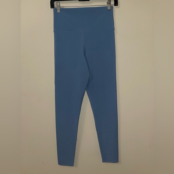 Beach Riot Ayla Leggings SZ Medium in Slate Blue - Picture 4 of 7